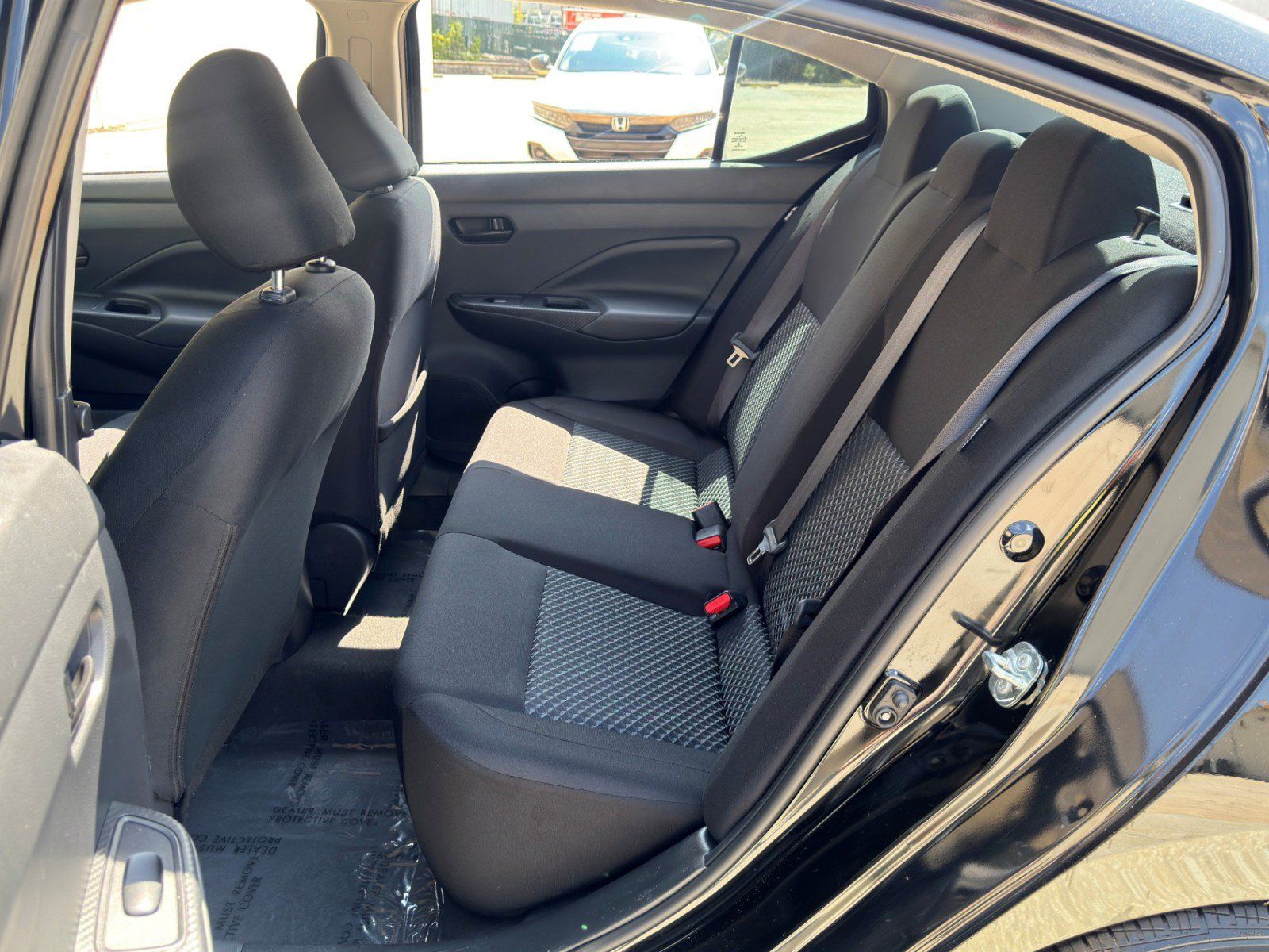Used 2021 Nissan Versa S FWD image 34