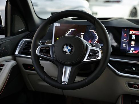 New 2026 BMW X5 xDrive40i w/ M Sport Package image 28