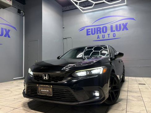 Used 2023 Honda Civic Sport Touring image 4