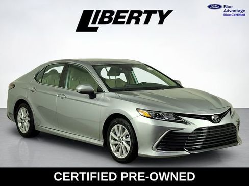 Used 2021 Toyota Camry LE image 1