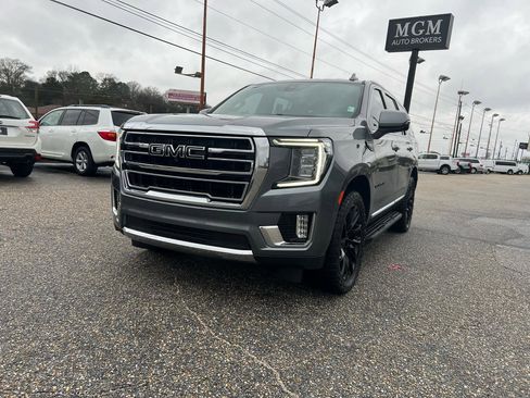 Used 2022 GMC Yukon SLT w/ SLT Premium Package image 10