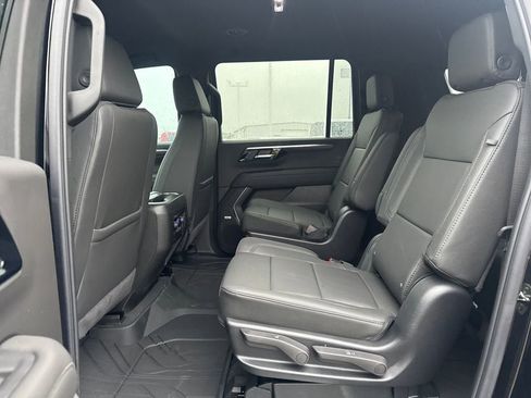 New 2026 Chevrolet Suburban LT w/ Comfort Package AWD/4WD image 16