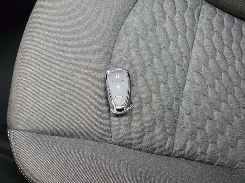 Used 2020 Chevrolet Equinox LT AWD/4WD image 32