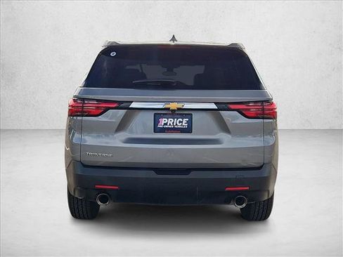 Used 2023 Chevrolet Traverse LS FWD image 7
