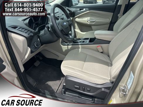 Used 2017 Ford Escape SE FWD image 9