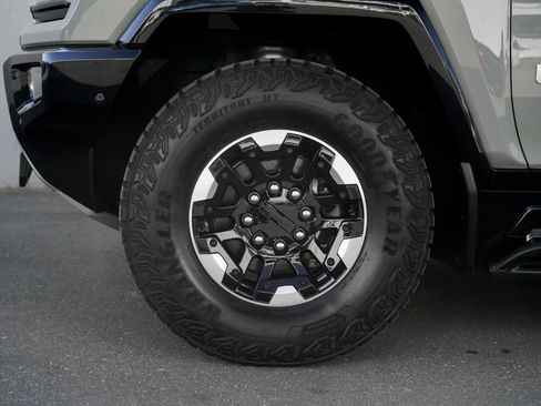 Used 2024 GMC Hummer EV 3X w/ Extreme Off-Road Package image 10