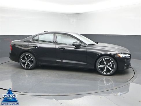 Used 2024 Volvo S60 B5 Plus image 1