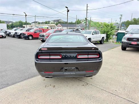 Used 2022 Dodge Challenger GT AWD/4WD image 3