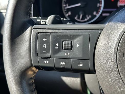 Used 2024 Nissan Pathfinder SV AWD/4WD image 21