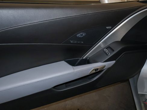 Used 2015 Chevrolet Corvette Stingray Convertible w/ 2LT Preferred Equipment Group RWD image 17