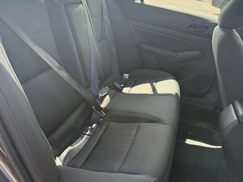 Used 2025 Nissan Altima 2.5 SV AWD/4WD image 12