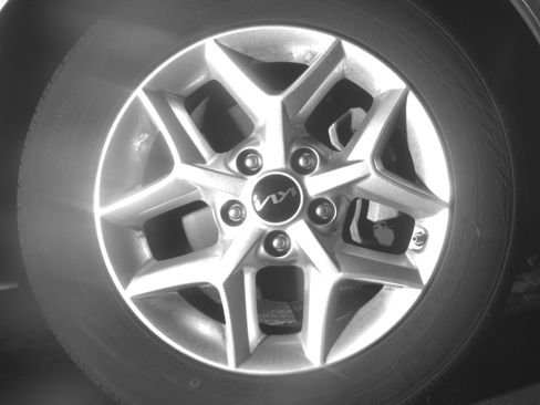 Used 2025 Kia Soul LX w/ LX Technology Package FWD image 24