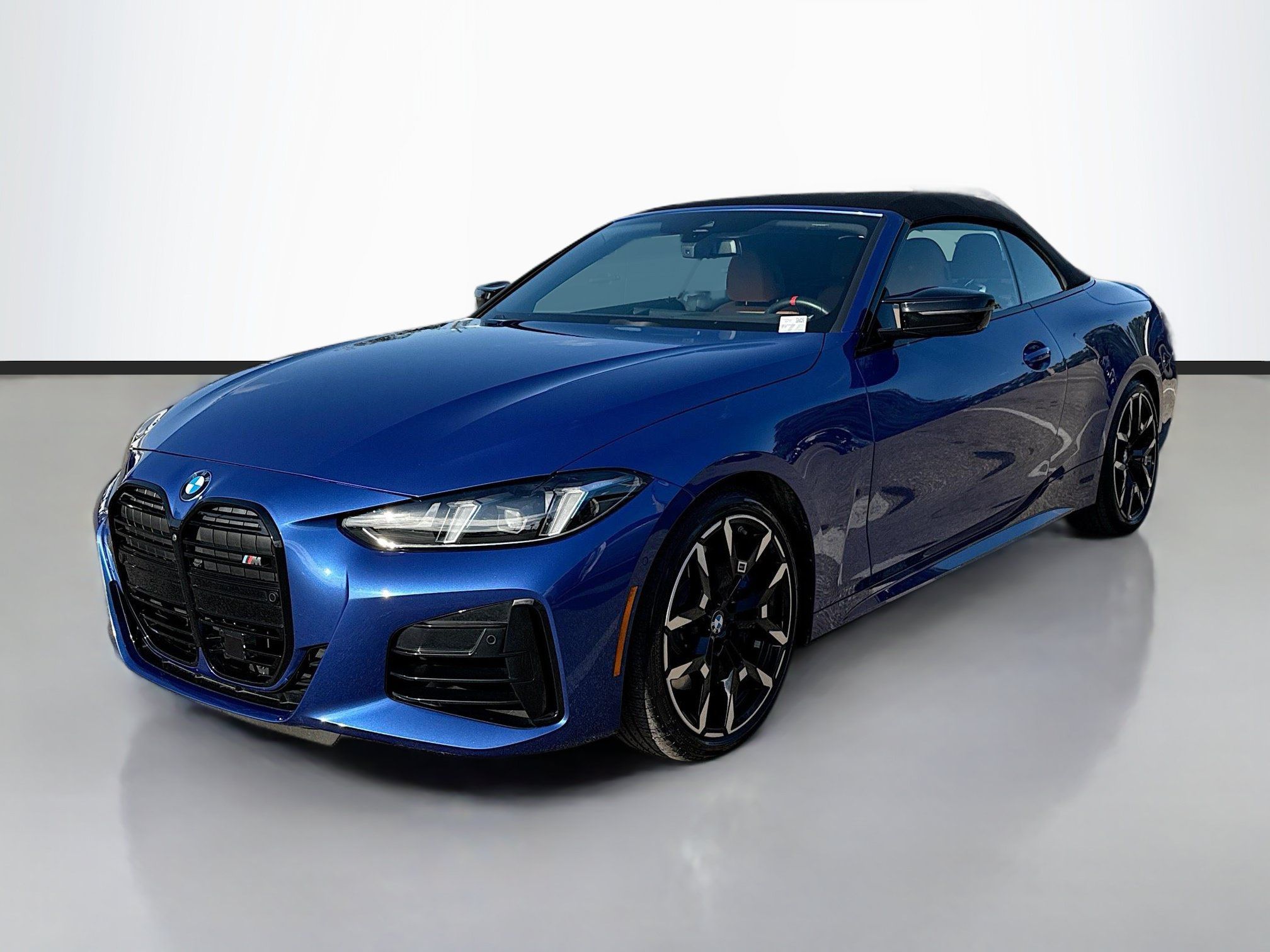 Used 2025 BMW M440i Convertible RWD image 7