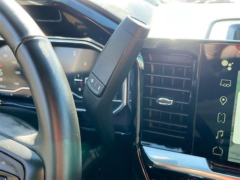 Used 2025 GMC Sierra 1500 Elevation image 17