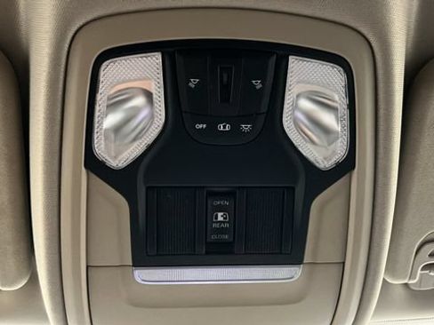 Used 2019 RAM 1500 Big Horn AWD/4WD image 30