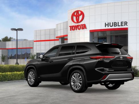 New 2026 Toyota Highlander Platinum image 6