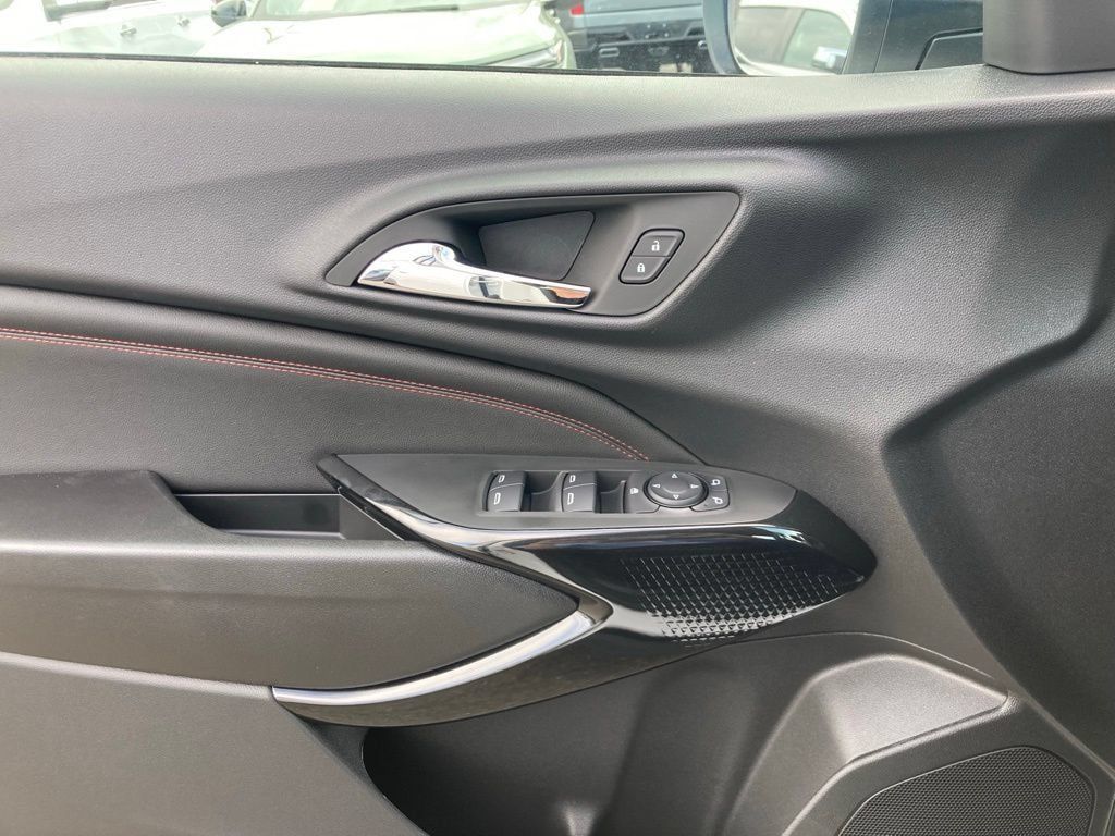 New 2026 Chevrolet Trax RS FWD image 19