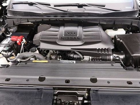 Used 2024 Nissan Titan SV w/ SV Bronze Edition Package image 24