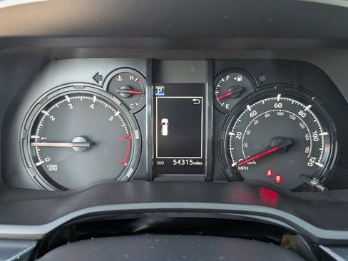 Used 2024 Toyota 4Runner SR5 image 20