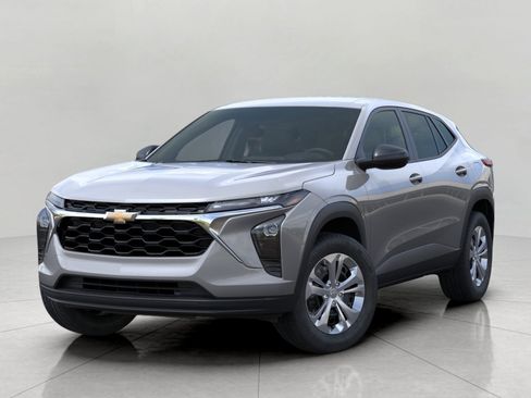 Used 2026 Chevrolet Trax LS FWD image 6