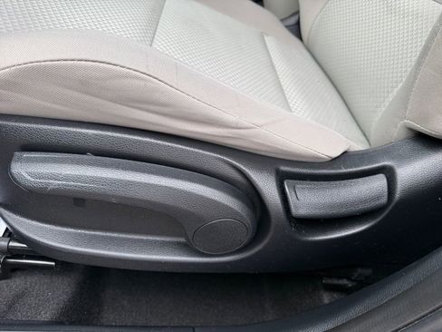 Used 2022 Kia Soul LX image 16