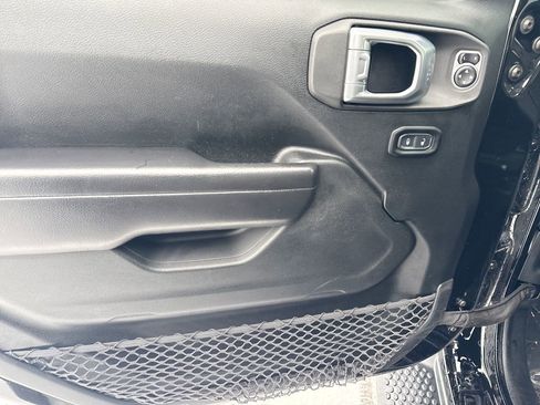 Used 2020 Jeep Wrangler Unlimited Sport S image 16