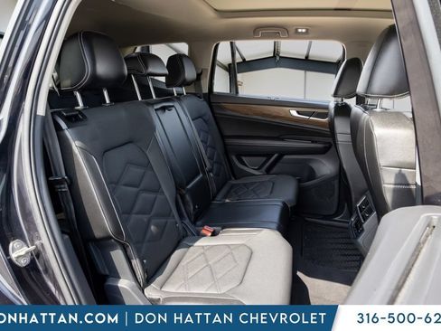 Used 2024 Volkswagen Atlas SE FWD image 17