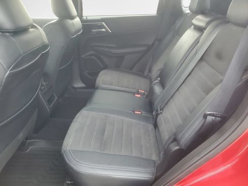 Used 2023 Mitsubishi Outlander SE AWD/4WD image 24