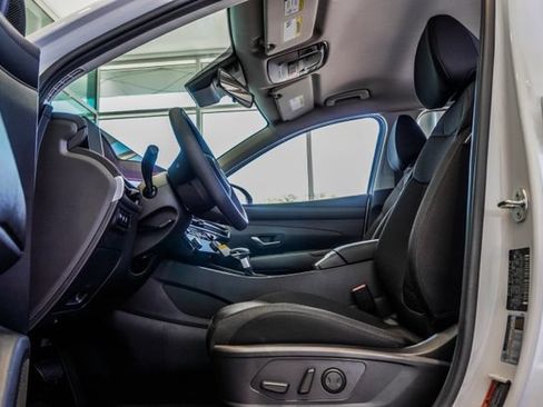 Certified 2025 Hyundai Tucson SEL FWD image 44