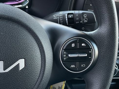 Used 2025 Kia Soul LX w/ LX Technology Package image 24