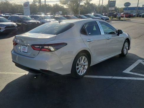 Used 2023 Toyota Camry LE image 3