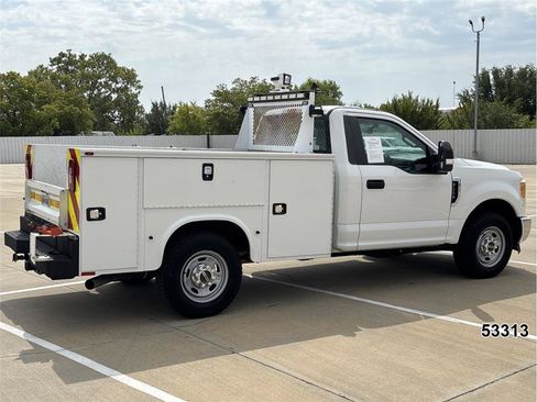 Used 2017 Ford F250 XL w/ Power Equipment Group RWD image 2