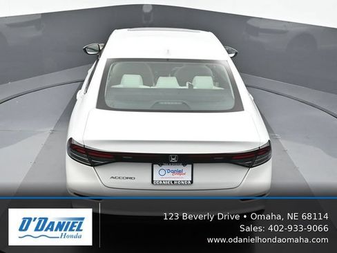 Used 2023 Honda Accord EX image 17