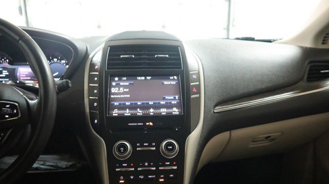 Used 2017 Lincoln MKC Reserve w/ Lincoln MKC Climate Package AWD/4WD image 13