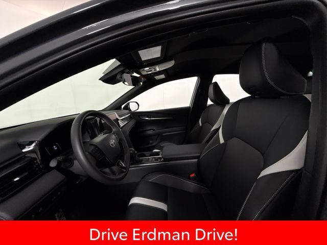 Used 2026 Toyota Camry SE FWD image 6