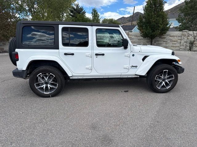 Used 2024 Jeep Wrangler Unlimited AWD/4WD image 11