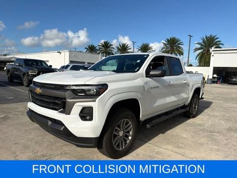 Used 2024 Chevrolet Colorado LT w/ LT Convenience Package III RWD image 3