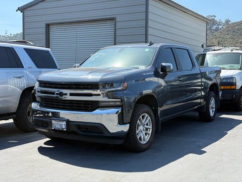 Used 2022 Chevrolet Silverado 1500 LT w/ Safety Package AWD/4WD image 2
