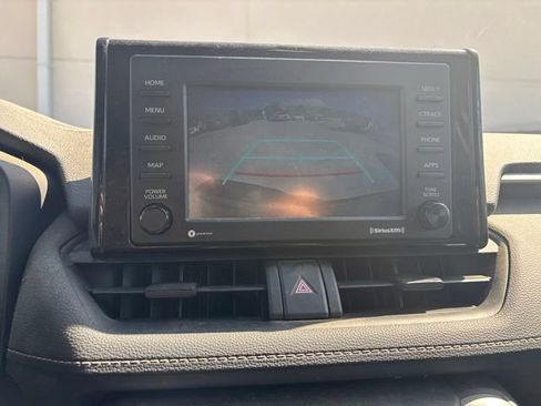 Used 2022 Toyota RAV4 LE AWD/4WD image 11