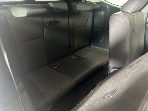 Used 2024 Toyota Highlander LE AWD/4WD image 27