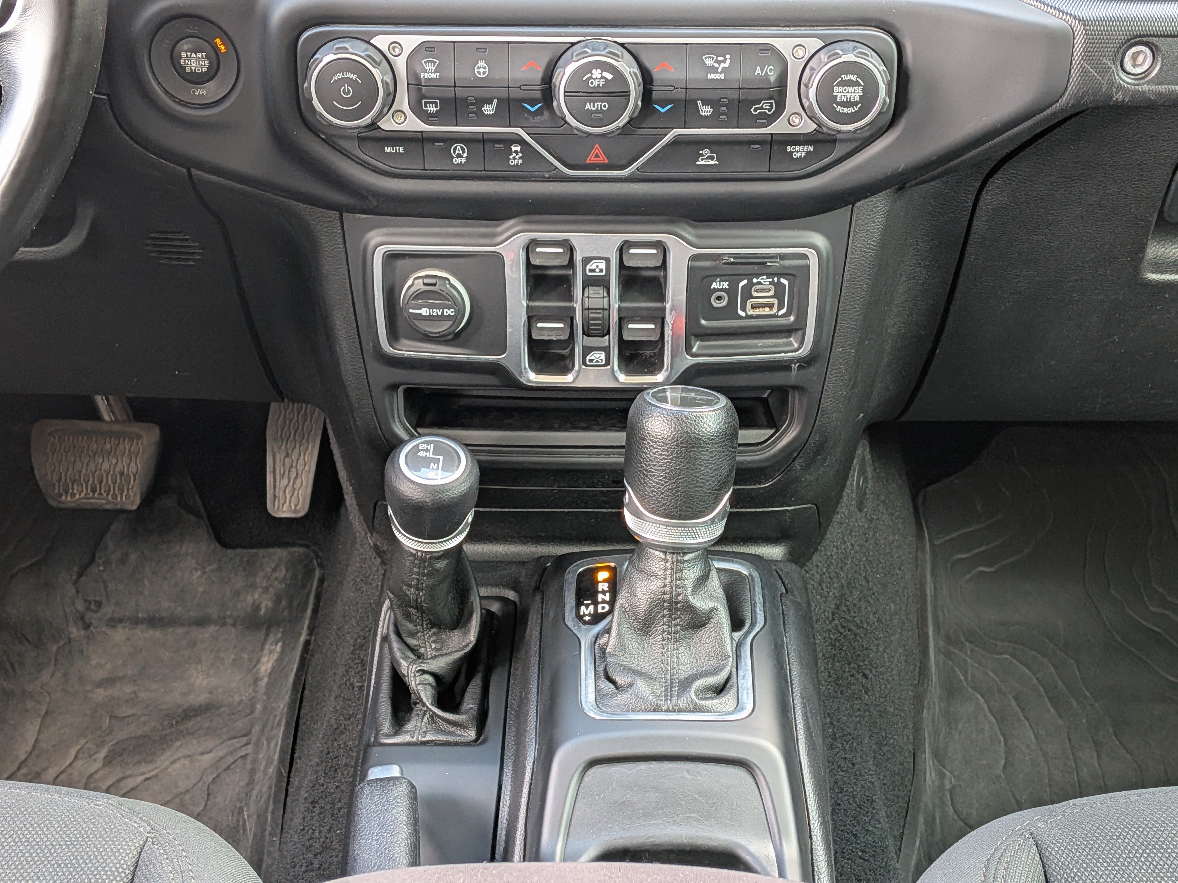 Used 2020 Jeep Gladiator Sport w/ Quick Order Package 24S AWD/4WD image 19