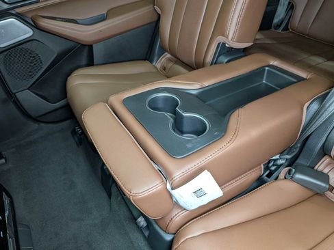 Certified 2025 Acura MDX SH-AWD w/ Technology Package image 24