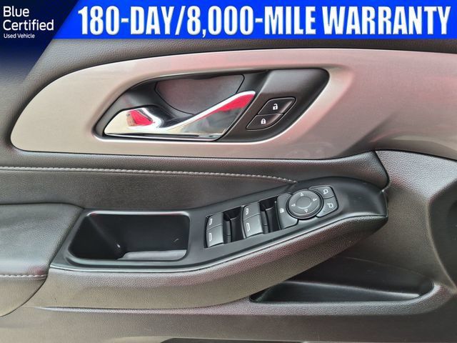 Used 2023 Chevrolet Traverse LT FWD image 16