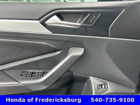 Used 2025 Volkswagen Jetta Sport FWD image 25