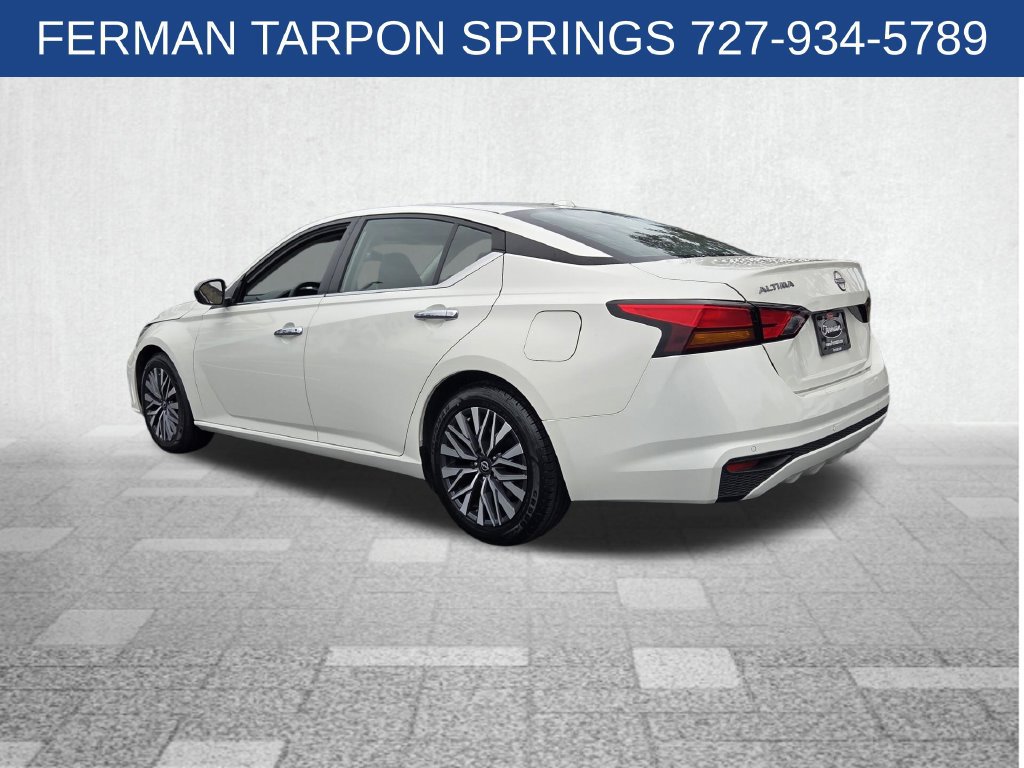 Used 2025 Nissan Altima 2.5 SV FWD image 6