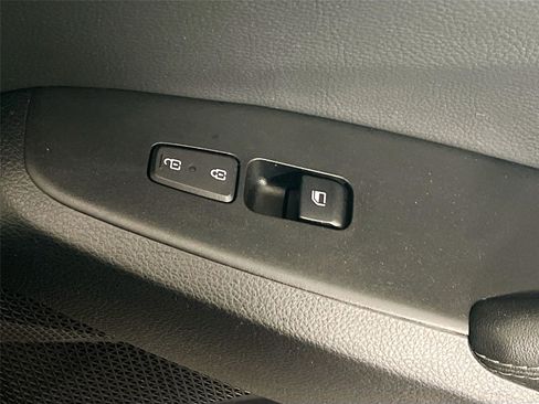 Used 2024 Kia Seltos EX image 32