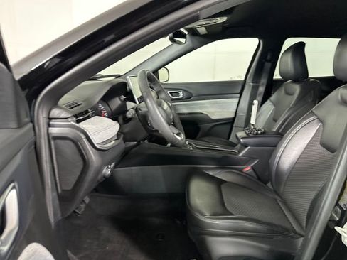 Used 2023 Jeep Compass Latitude w/ Convenience Group image 11