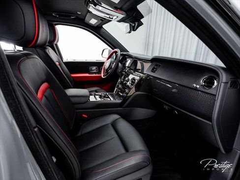 Used 2024 Rolls-Royce Cullinan Black Badge AWD/4WD image 43