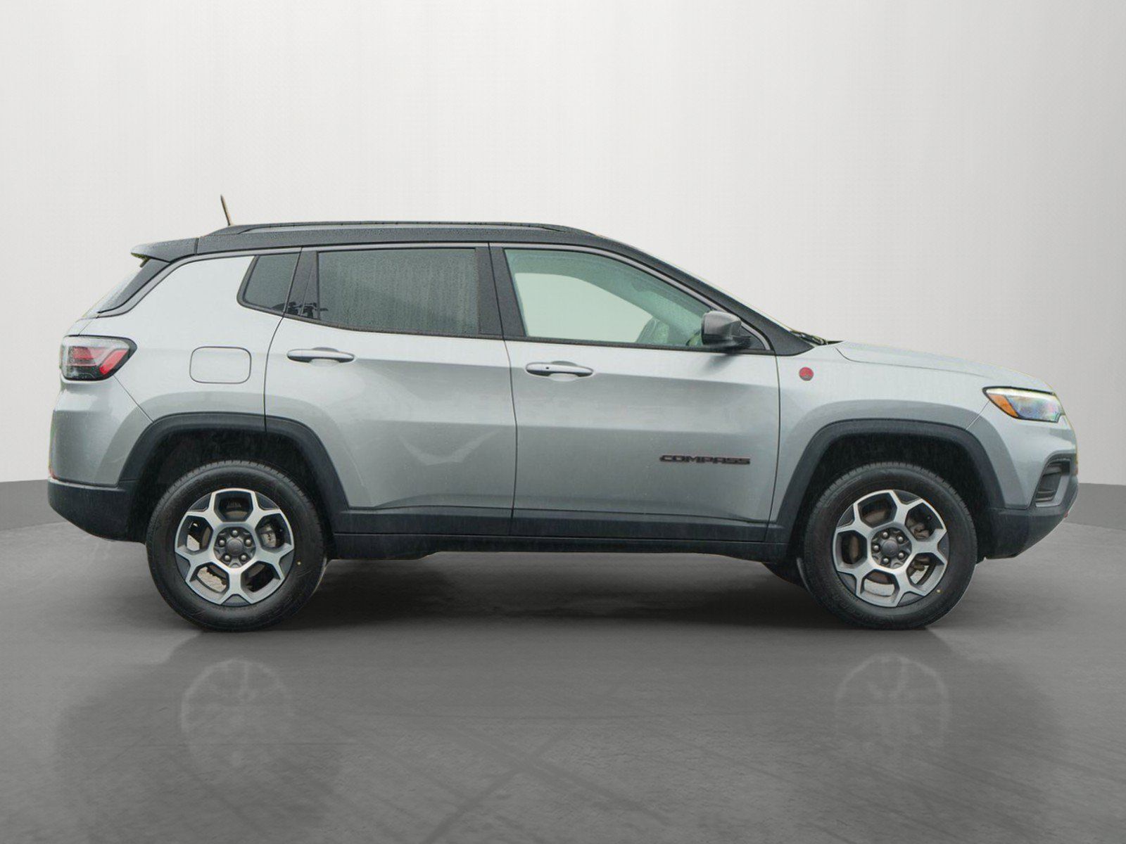 Used 2022 Jeep Compass Trailhawk w/ Trailhawk Elite Group AWD/4WD image 8