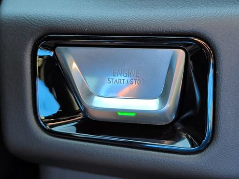 New 2026 GMC Yukon Denali w/ Denali Reserve Package AWD/4WD image 31